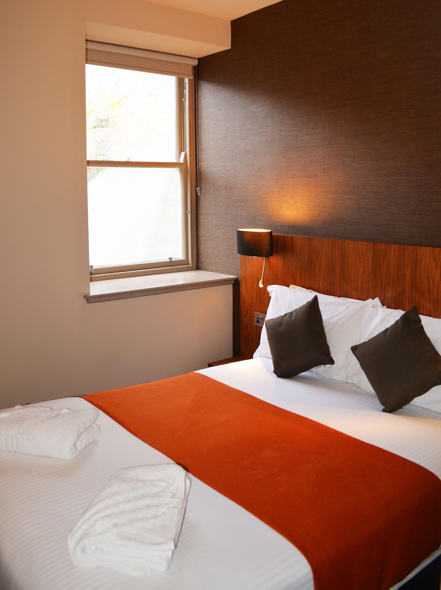 Hotel The Place